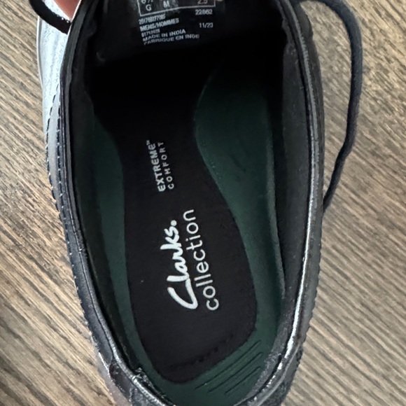 Clarks Black Leather Oxfords for Men - Picture 6 of 7